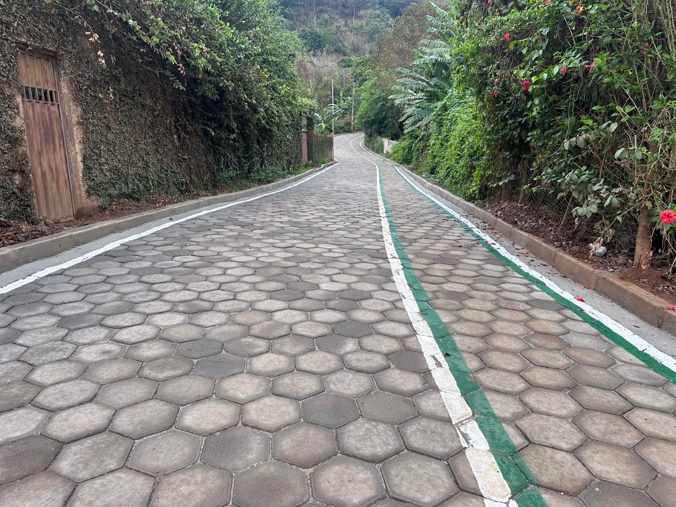 Prefeitura entrega pavimentação histórica da Avenida Coriolano no Recanto do Sossego soaquinoticias